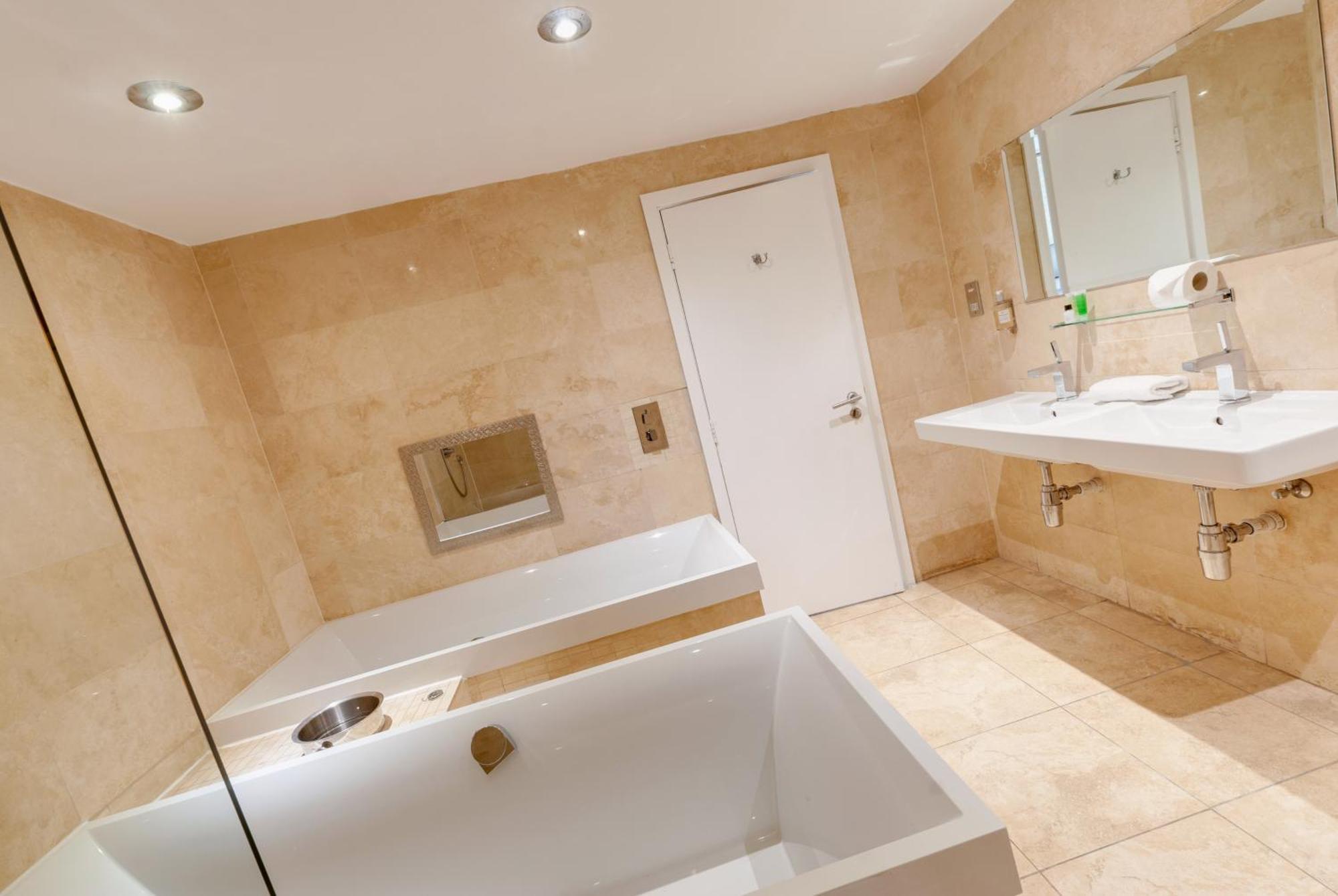 Boutique 56 Hotel Liverpool Bagian luar foto
